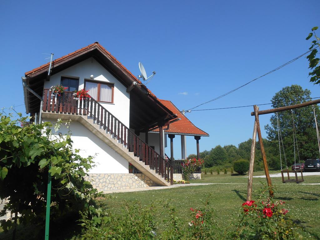 Guesthouse Andja Smoljanac Exteriör bild